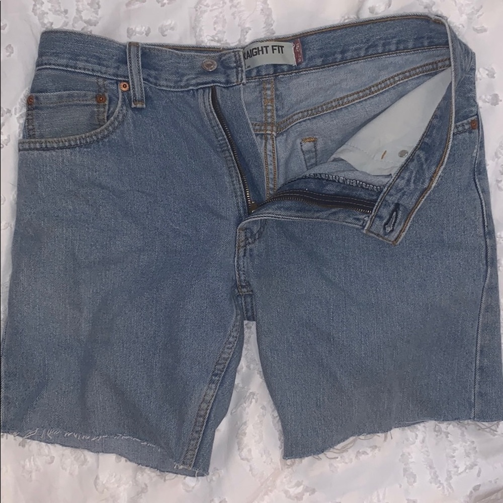 Levi’s Vintage 90s Cutoff Shorts